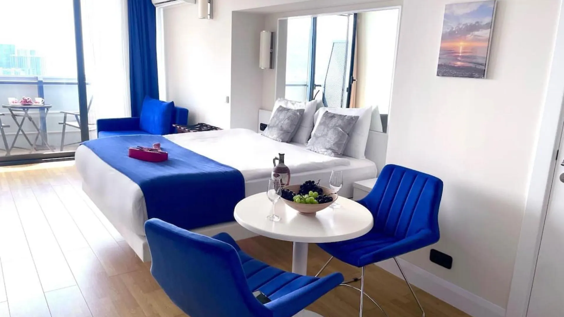 Orbi City - Sunny Apartments Батуми