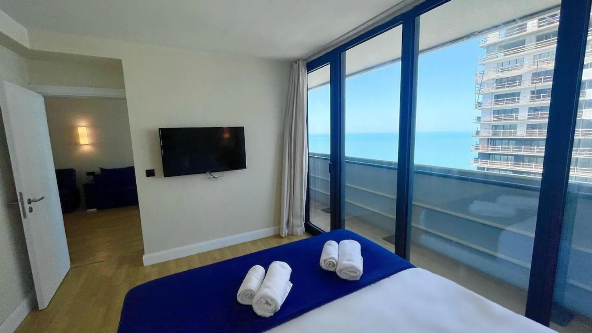 Orbi City - Sunny Apartments Батуми